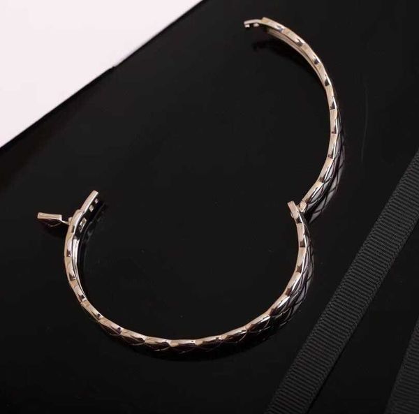 v gold material charm bracelet with diamond and no in two colors plated for women wedding jewelry rhombus design gift have stamp box ps4786, Golden;silver
v gold material charm bracelet with diamond and no in two colors plated for women wedding jewelry rhombus design gift have stamp box ps4786, Golden;silver