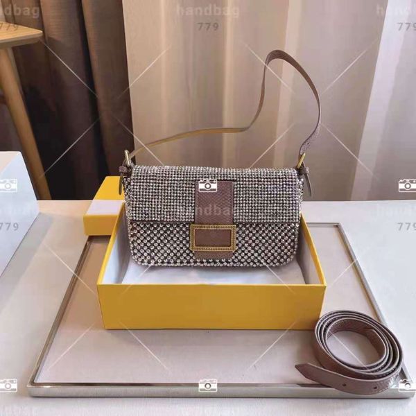 shiny shoulder bag luxury soft pearl baguette fashion flip letter magnetic buckle open and close design women female tide is elegant leisure
shiny shoulder bag luxury soft pearl baguette fashion flip letter magnetic buckle open and close design women female tide is elegant leisure