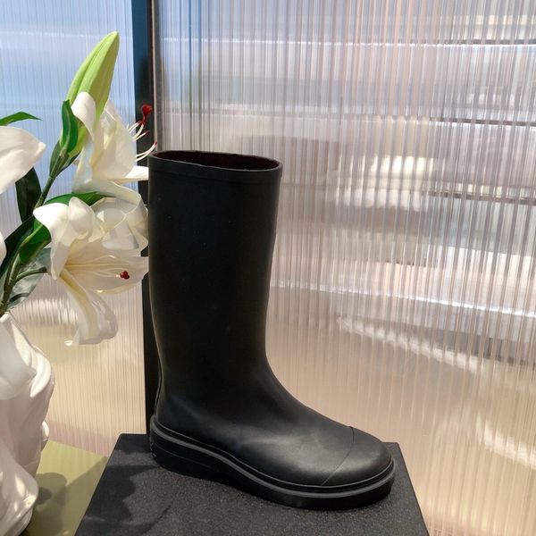 designer classic retro women's shoes luxury fashion brand casual wind and rain boots with shoe box, Red;white
designer classic retro women's shoes luxury fashion brand casual wind and rain boots with shoe box, Red;white