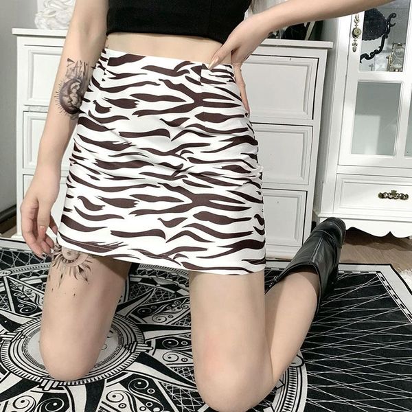 skirts traf skirt european and american street women's corrugated high-waisted slim short, Black
skirts traf skirt european and american street women's corrugated high-waisted slim short, Black