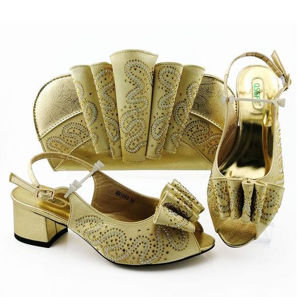 dress shoes 2021 arrival mid heel autumn fashion ladies matching bag with rhinestone gold color for and party, Black
dress shoes 2021 arrival mid heel autumn fashion ladies matching bag with rhinestone gold color for and party, Black
