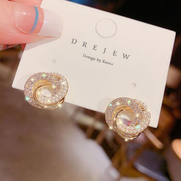 rhinestone pearl alloy stud earrings for women girls gift fashion party wedding jewelry, Golden;silver
rhinestone pearl alloy stud earrings for women girls gift fashion party wedding jewelry, Golden;silver