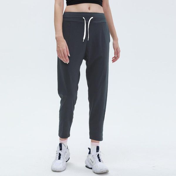 women casual sports nine-point pants running jogging sweatpants yoga stretch gym training workout exercise trousers soft, Black;blue 
women casual sports nine-point pants running jogging sweatpants yoga stretch gym training workout exercise trousers soft, Black;blue