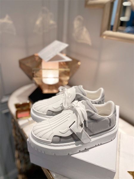 2021 platform black womens thick-soled shoe beautiful casual sneakers luxury designers shoes genuine leather solid colors size35-40, Red;white
2021 platform black womens thick-soled shoe beautiful casual sneakers luxury designers shoes genuine leather solid colors size35-40, Red;white