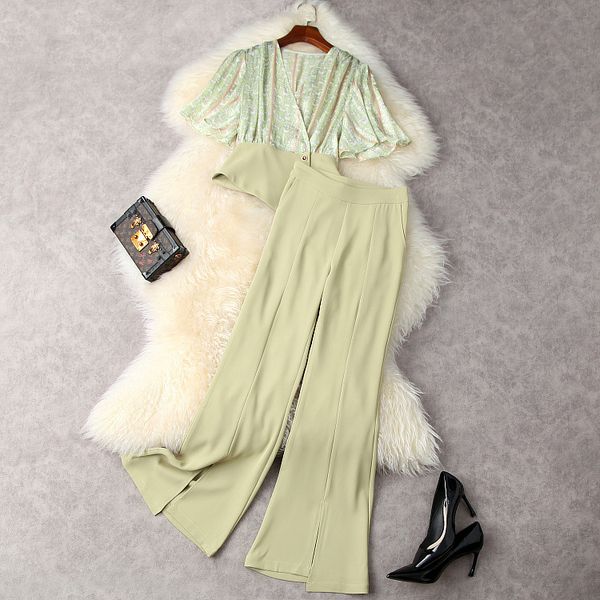 european and american women's wear for summer 2021 short sleeved v-neck printed shirt flared trousers fashion suits, White
european and american women's wear for summer 2021 short sleeved v-neck printed shirt flared trousers fashion suits, White