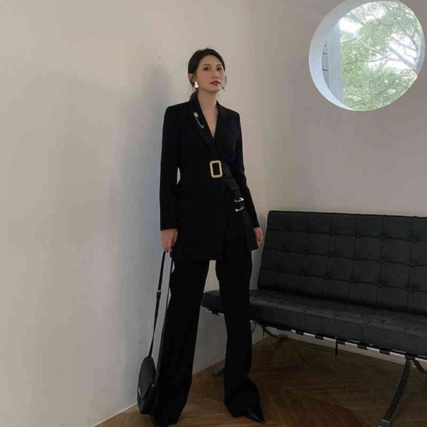 woman ol'woman lady irregular black gold buckle blazers women's woman's jacket white quality blazer, White;black
woman ol'woman lady irregular black gold buckle blazers women's woman's jacket white quality blazer, White;black