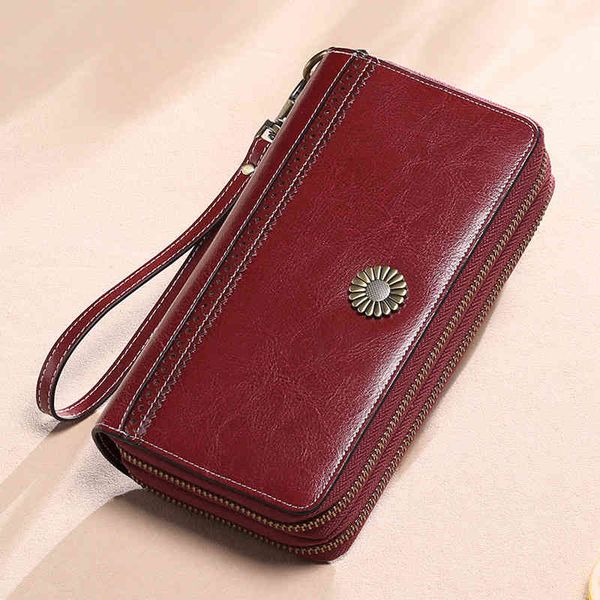 leather lady's purse long large capacity double zipper hand women's layer bag fashion wallet, Red;black
leather lady's purse long large capacity double zipper hand women's layer bag fashion wallet, Red;black