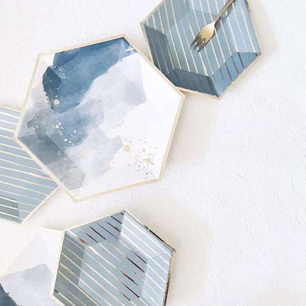 disposable ink gradient blue tableware set bronzing hexagonal paper plate cup napkin birthday party dessert decoration supplies dinnerware
disposable ink gradient blue tableware set bronzing hexagonal paper plate cup napkin birthday party dessert decoration supplies dinnerware