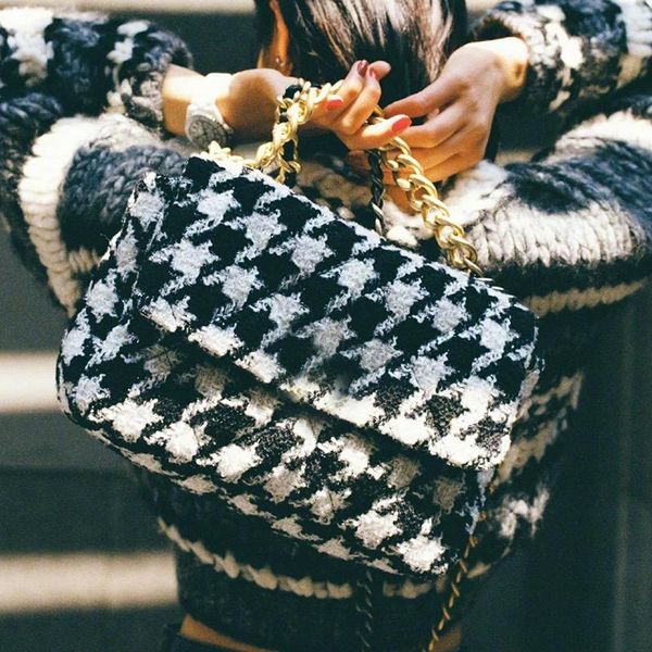 stylish women wool flap shoulder messenger bag ladies houndstooth chain large capacity diamond lattice handbags bags
stylish women wool flap shoulder messenger bag ladies houndstooth chain large capacity diamond lattice handbags bags