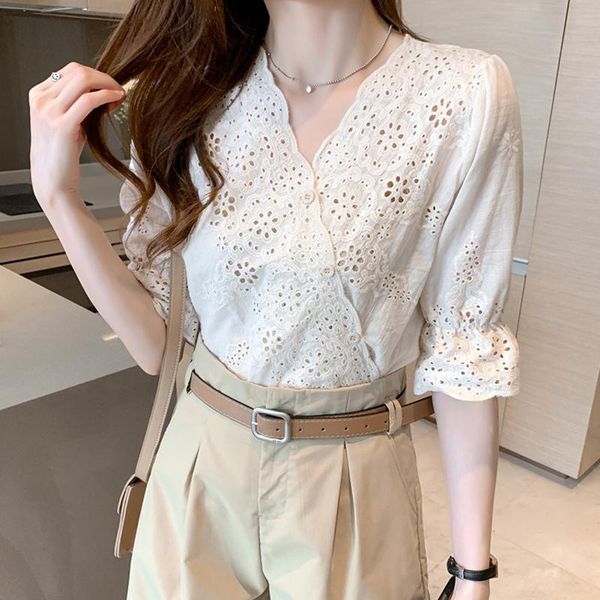 women's blouses & shirts summer cotton white shirt korean style hollow out blouse v-neck sweet women lace roupas feminina
women's blouses & shirts summer cotton white shirt korean style hollow out blouse v-neck sweet women lace roupas feminina