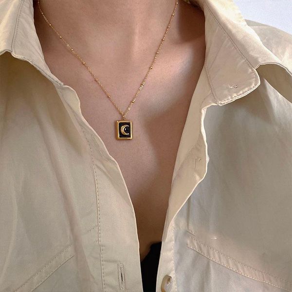 pendant necklaces 2021 classic black square moon necklace for woman korean fashion jewelry girl's stainless steel clavicle chain, Silver
pendant necklaces 2021 classic black square moon necklace for woman korean fashion jewelry girl's stainless steel clavicle chain, Silver