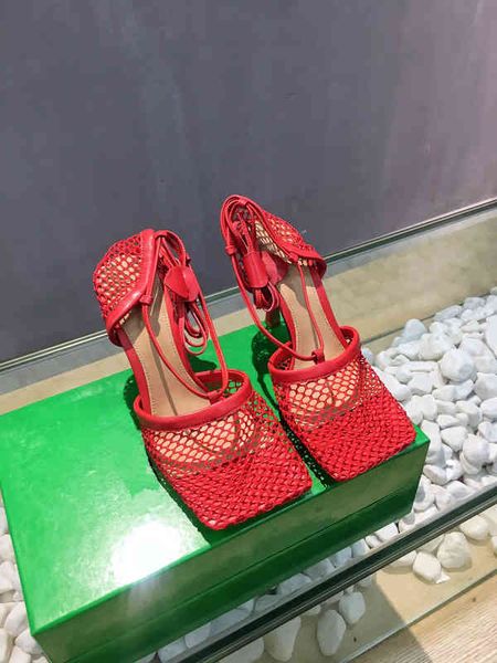 mesh 21ss fashion high heel sandals hollow weaving quality women's square toe designer luxury classic shoe box, Black
mesh 21ss fashion high heel sandals hollow weaving quality women's square toe designer luxury classic shoe box, Black