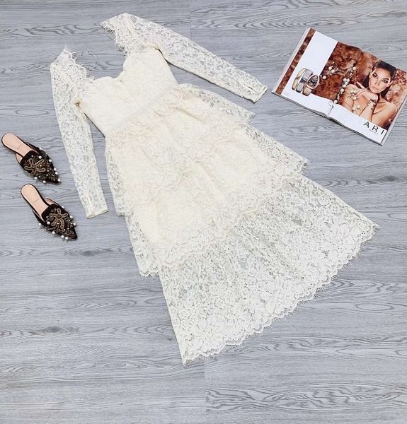 capris lace 2021 autumn party evening women square collar beading deco long sleeve ruffle, Black;gray
capris lace 2021 autumn party evening women square collar beading deco long sleeve ruffle, Black;gray