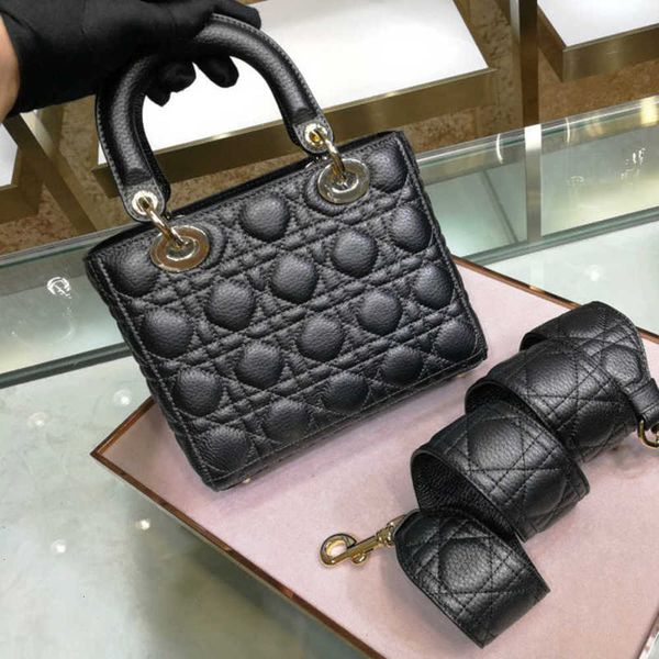 7a+fashion new style four frame soft calfskin handbag with copper metallic gloss granulated tactile finish 0574 removable wide shoulder stra
7a+fashion new style four frame soft calfskin handbag with copper metallic gloss granulated tactile finish 0574 removable wide shoulder stra
