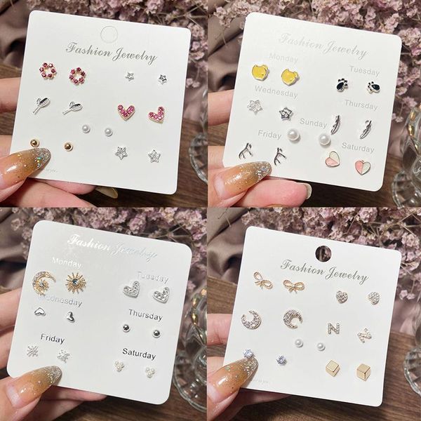 korean cute crystal pearl star moon small rhinestone stud earrings for women geometric 2021 trend jewelry, Golden;silver
korean cute crystal pearl star moon small rhinestone stud earrings for women geometric 2021 trend jewelry, Golden;silver