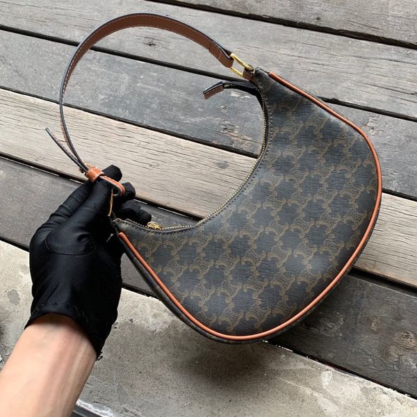 outlet lisa's same triumphal arch old flower underarm bag pea 2021 women's single shoulder messenger bag luxuryss designerss yw
outlet lisa's same triumphal arch old flower underarm bag pea 2021 women's single shoulder messenger bag luxuryss designerss yw