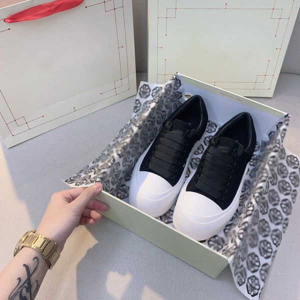 21 year women's shoes thick bottom increased leisure sports canvas solid color lace up versatile flat for women
21 year women's shoes thick bottom increased leisure sports canvas solid color lace up versatile flat for women