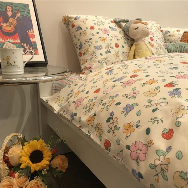 bedding sets ins style 100% cotton set pattern with pink yellow flowers pastoral for children
bedding sets ins style 100% cotton set pattern with pink yellow flowers pastoral for children