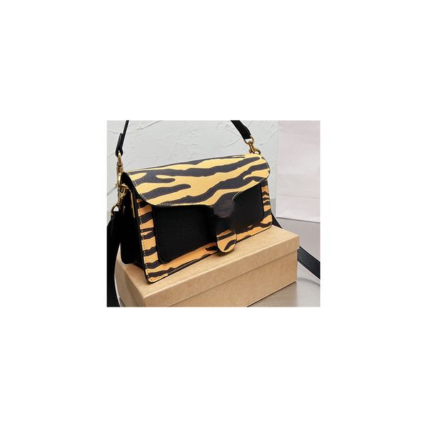 2022classic new flap tiger print shoulder bag women big fashion bags for ladies large capacity 27cm outdoor sacoche luxury satch
2022classic new flap tiger print shoulder bag women big fashion bags for ladies large capacity 27cm outdoor sacoche luxury satch