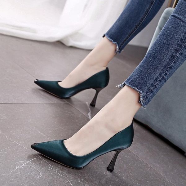 dress shoes pumps fashion high heels women's spring 2021 style fine heel korean version of pointed single satin, Black
dress shoes pumps fashion high heels women's spring 2021 style fine heel korean version of pointed single satin, Black