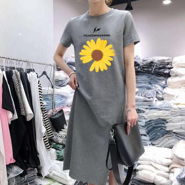 casual dresses summer t shirt dress women round neck short sleeve knee length printed daisy loose womens midi robe vestidos elegantes, Black;gray
casual dresses summer t shirt dress women round neck short sleeve knee length printed daisy loose womens midi robe vestidos elegantes, Black;gray