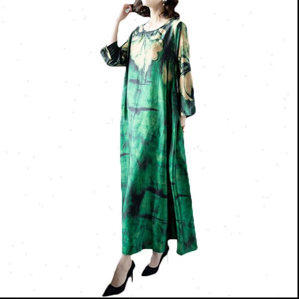 large size national wind spring women dress summer retro loose printing big swing round neck 3 4 sleeve x825, Black;gray
large size national wind spring women dress summer retro loose printing big swing round neck 3 4 sleeve x825, Black;gray