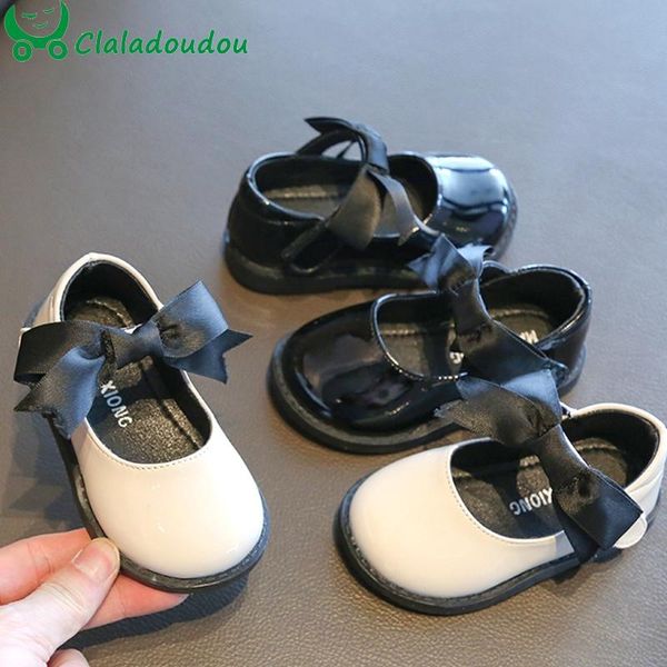 12-15.5cm brand kids girls patent leather shoes,black beige cute bowtie toddler princess dress shoes,solid pure shallow flats first walkers
12-15.5cm brand kids girls patent leather shoes,black beige cute bowtie toddler princess dress shoes,solid pure shallow flats first walkers