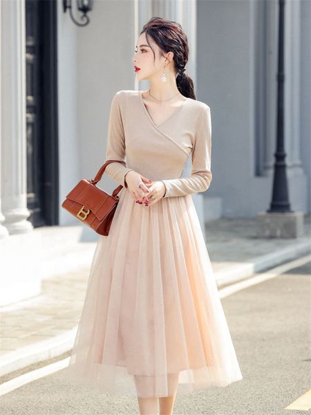 spring fashion dressed female 2021 knitted seam long dress fake two fine trimmed femme robes zh264 gdyg, Black;gray
spring fashion dressed female 2021 knitted seam long dress fake two fine trimmed femme robes zh264 gdyg, Black;gray