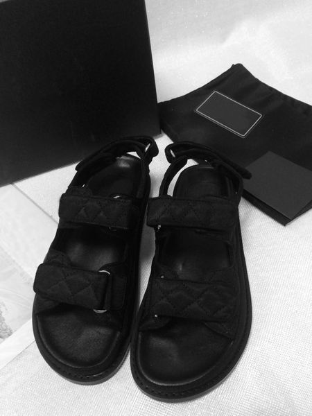 2022 designer women's sandals classic slippers leather slippers flats 12, Black
2022 designer women's sandals classic slippers leather slippers flats 12, Black