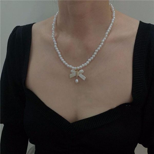 chokers vintage elegant french pearl necklace female ins bow clavicle chain simple niche design jewelry, Golden;silver
chokers vintage elegant french pearl necklace female ins bow clavicle chain simple niche design jewelry, Golden;silver