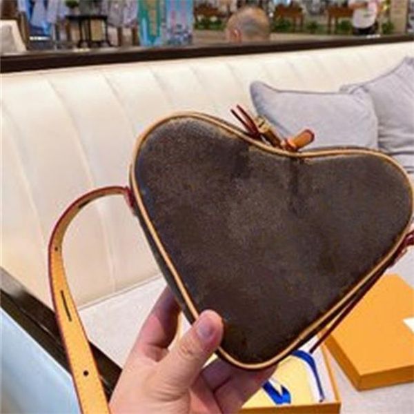 22cm letter heart / bag women's handbag mini bag fashion purse real leather bag
22cm letter heart / bag women's handbag mini bag fashion purse real leather bag