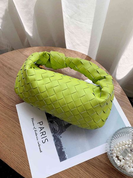 venetas bottega woven knotted advanced sense of foreign temperament green female summer wrinkled cloud bag d designer handbag wan
venetas bottega woven knotted advanced sense of foreign temperament green female summer wrinkled cloud bag d designer handbag wan