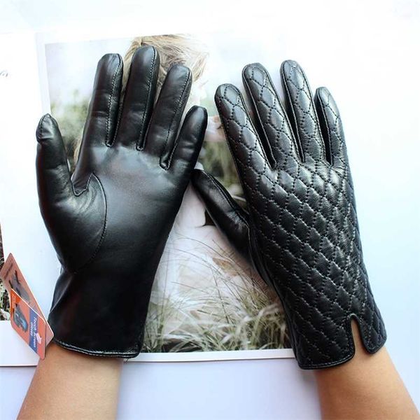touch screen sheepskin gloves women' fashion embroidery style velvet lining winter cold and warm leather gloves 220112, Blue;gray
touch screen sheepskin gloves women' fashion embroidery style velvet lining winter cold and warm leather gloves 220112, Blue;gray