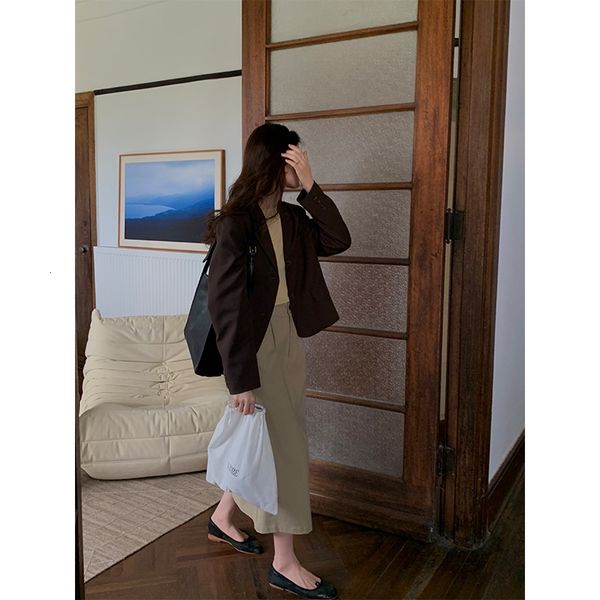 tees t-shirt tg simple solid color suit women's 2021 autumn two button lapel long sleeve loose coat 16202, White
tees t-shirt tg simple solid color suit women's 2021 autumn two button lapel long sleeve loose coat 16202, White