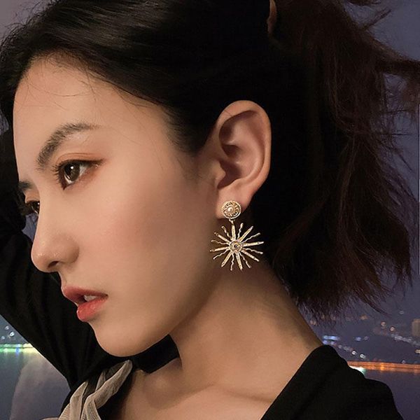 exaggerated sun flower pearl rhinestone drop earrings kpop round petal pendent earring for women girl trendy ear jewelry gift dangle & chand, Silver
exaggerated sun flower pearl rhinestone drop earrings kpop round petal pendent earring for women girl trendy ear jewelry gift dangle & chand, Silver
