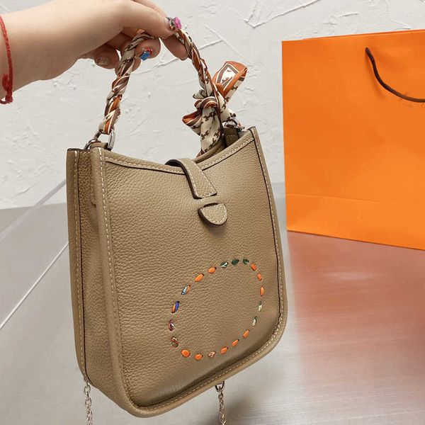 designer luxury bag women shoulder bags handbags purse cowhide genuine leather plain hollow out letter chain decoration women's leather, Red;black
designer luxury bag women shoulder bags handbags purse cowhide genuine leather plain hollow out letter chain decoration women's leather, Red;black