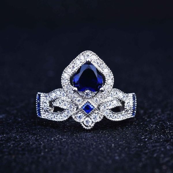 wedding rings exquisite jewelry fashion crown 2021 trend adjusyable size inlay blue cubic zirconia women's engagaement gift, Slivery;golden
wedding rings exquisite jewelry fashion crown 2021 trend adjusyable size inlay blue cubic zirconia women's engagaement gift, Slivery;golden