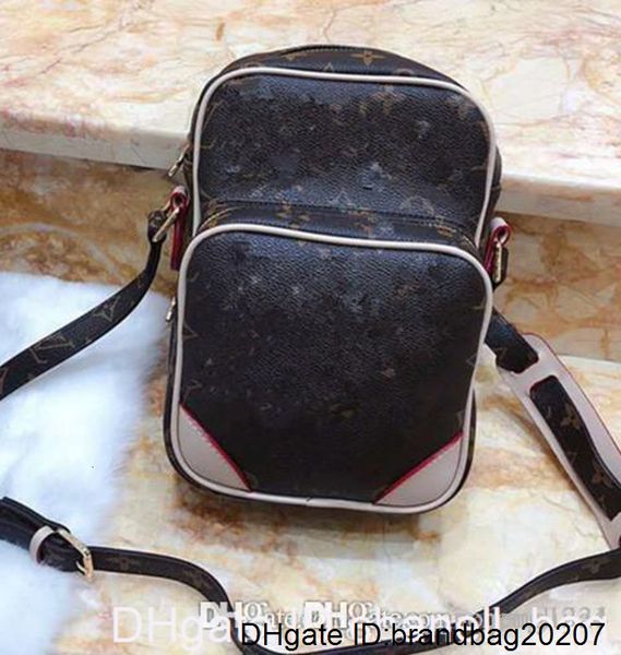 2020 camera new one shoulder bags inclined men's and women's general package fashionable joker reporter baoxiaofang bag restori
2020 camera new one shoulder bags inclined men's and women's general package fashionable joker reporter baoxiaofang bag restori