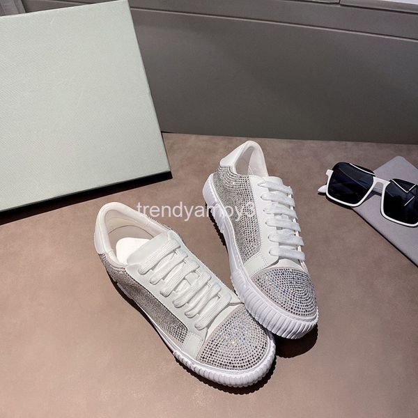 dress shoes women's shoes spring and summer student korean version comfortable sequin small white silver board women's flat, Black
dress shoes women's shoes spring and summer student korean version comfortable sequin small white silver board women's flat, Black