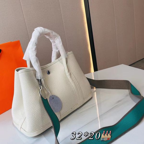 handbags designer tote bag luxury shoulder bags high-capacity high-quality different colors various styles fashion brand with original box
handbags designer tote bag luxury shoulder bags high-capacity high-quality different colors various styles fashion brand with original box