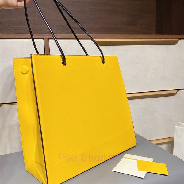 2021 luxurys designers women fashion tote casual wallets ladies letter leather shoulder lady messenger bag hasp handbags clutch bags open to, Red;black
2021 luxurys designers women fashion tote casual wallets ladies letter leather shoulder lady messenger bag hasp handbags clutch bags open to, Red;black