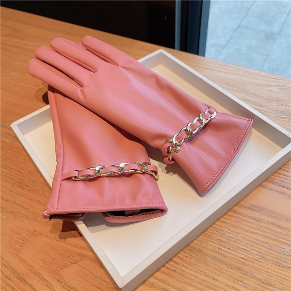 winter popular women soft comfortable waterproof gloves gold chain decorate leather glove, Blue;gray
winter popular women soft comfortable waterproof gloves gold chain decorate leather glove, Blue;gray