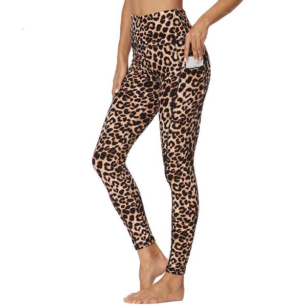 legging 2021 fashion women yoga s slender high tail push up needless elasticity sport luipaard printing running broek, Black
legging 2021 fashion women yoga s slender high tail push up needless elasticity sport luipaard printing running broek, Black