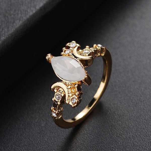 wedding rings fashion trendy moonstone ring geometric jewelry women sliver/rose gold color for engagement a4j679, Slivery;golden
wedding rings fashion trendy moonstone ring geometric jewelry women sliver/rose gold color for engagement a4j679, Slivery;golden