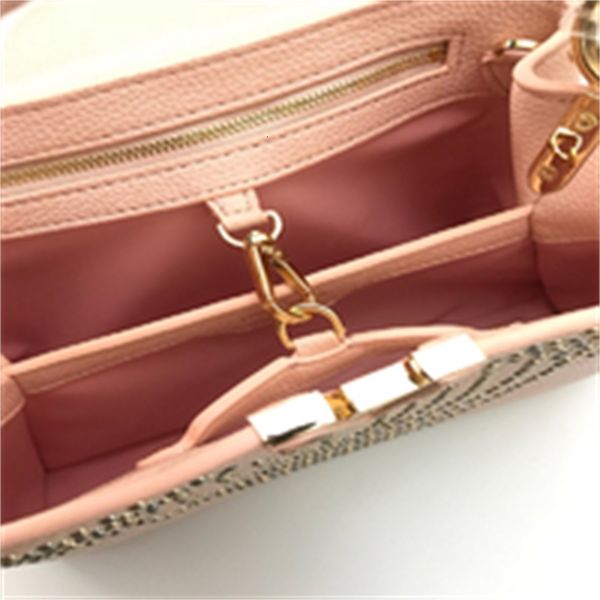 brand designer luxury fwjq m53216 stud handbag shoulder bag pink women handbags iconic bags handles shoulder bags totes cross body bag c, Red;black
brand designer luxury fwjq m53216 stud handbag shoulder bag pink women handbags iconic bags handles shoulder bags totes cross body bag c, Red;black