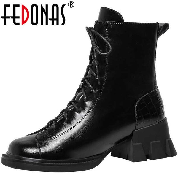 suede leather woman snow boots women winter shoes cross tied thick heels ankle party basic 210528, Black
suede leather woman snow boots women winter shoes cross tied thick heels ankle party basic 210528, Black