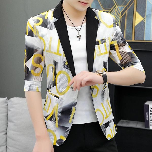 men's suits & blazers hombre de chaquetas vestir 2021 summer letter printing thin male blazer suit half-sleeve small sunscreen clothes, White;black
men's suits & blazers hombre de chaquetas vestir 2021 summer letter printing thin male blazer suit half-sleeve small sunscreen clothes, White;black
