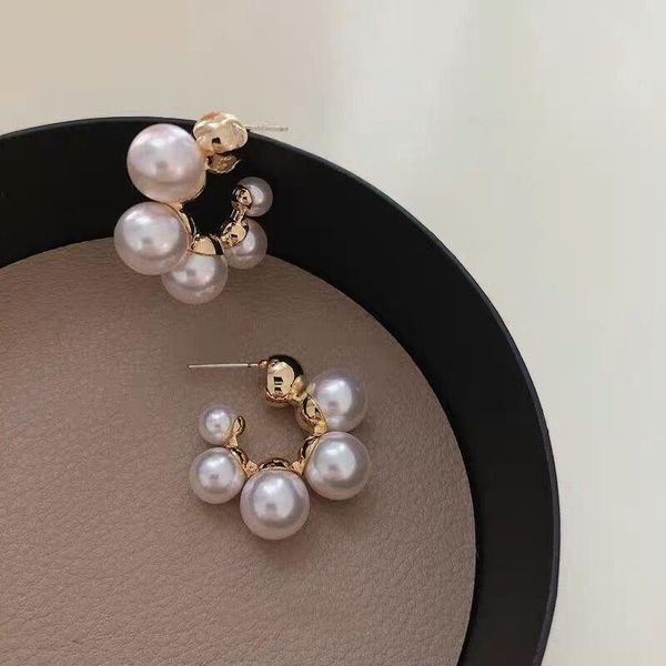 hoop & huggie korean design elegant simulated pearl big round clip on earrings non pierced baroque ear clips for women jewelry wholesale, Golden;silver
hoop & huggie korean design elegant simulated pearl big round clip on earrings non pierced baroque ear clips for women jewelry wholesale, Golden;silver