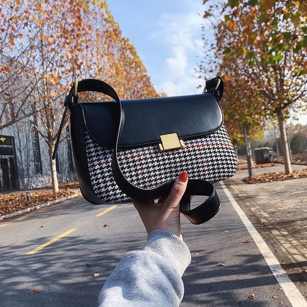 plaid handbag 2021 new retro pu built-in mezzanine comfortable long shoulder strap business party girl mobile phone shoulder bag
plaid handbag 2021 new retro pu built-in mezzanine comfortable long shoulder strap business party girl mobile phone shoulder bag