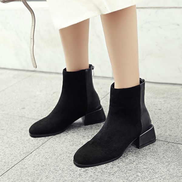 middle 2021 winter black plush short leather women's thick heel round head chelsea boots
middle 2021 winter black plush short leather women's thick heel round head chelsea boots